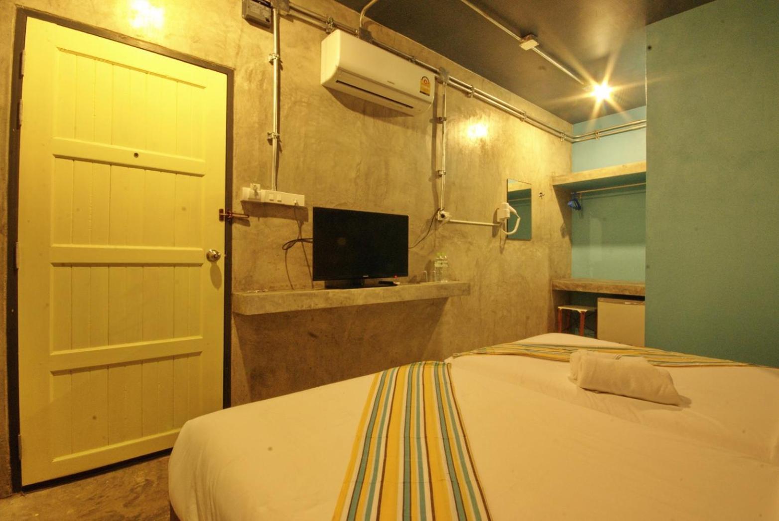 Seabox Khaolak Hostel Khao Lak Dış mekan fotoğraf